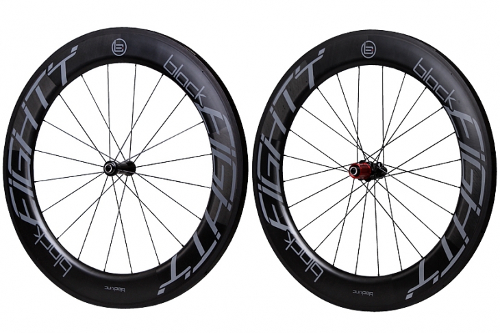 ブラックインク The Black Eighty ワイドタイヤに最適化した80mmハイト