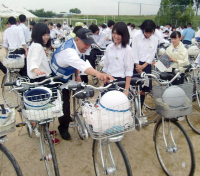 自転車通学の安全意識高めて 滋賀・守山市で中学生らが「自転車総点検」 | スポエンCYCLE