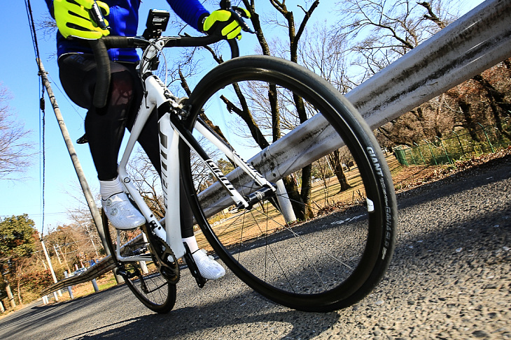 ジャイアント タイヤ 自転車