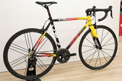 チネリがクロモリフレーム「ヴィゴレッリ ロード」発売 クリテリウム