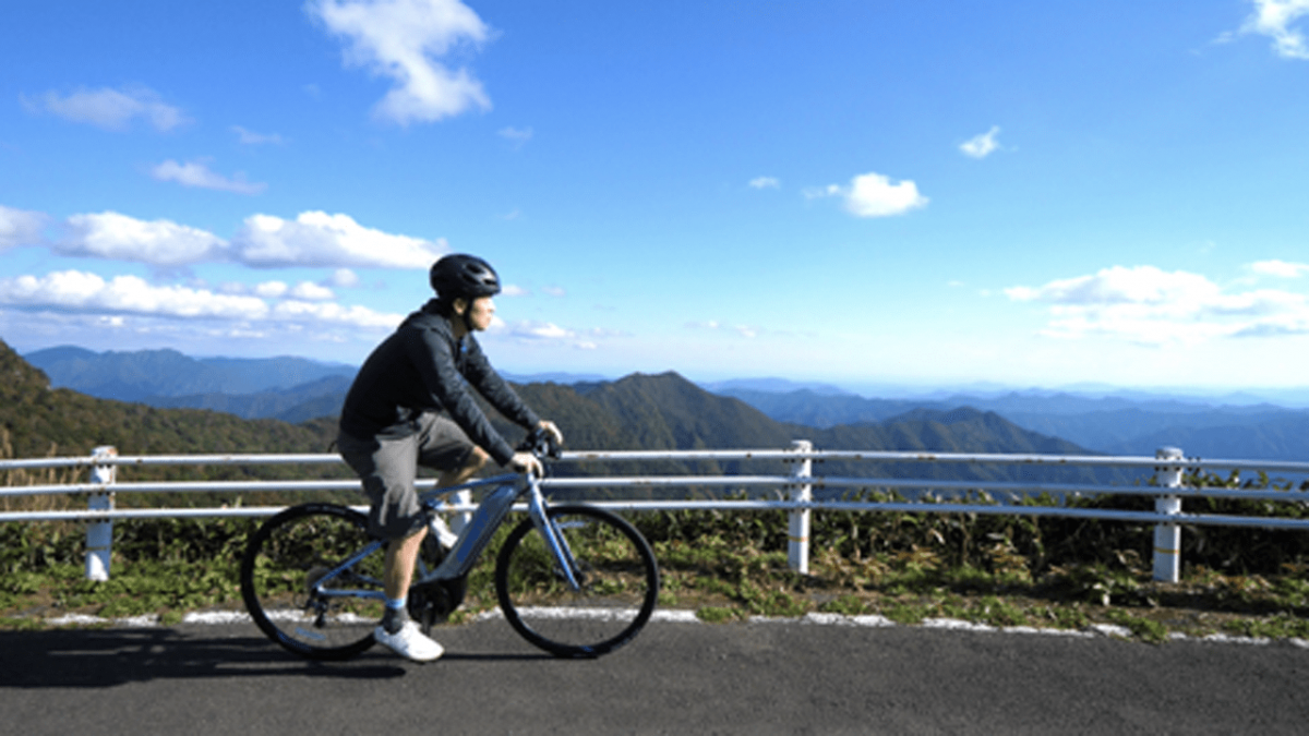 イヤホンをしながら自転車北海道