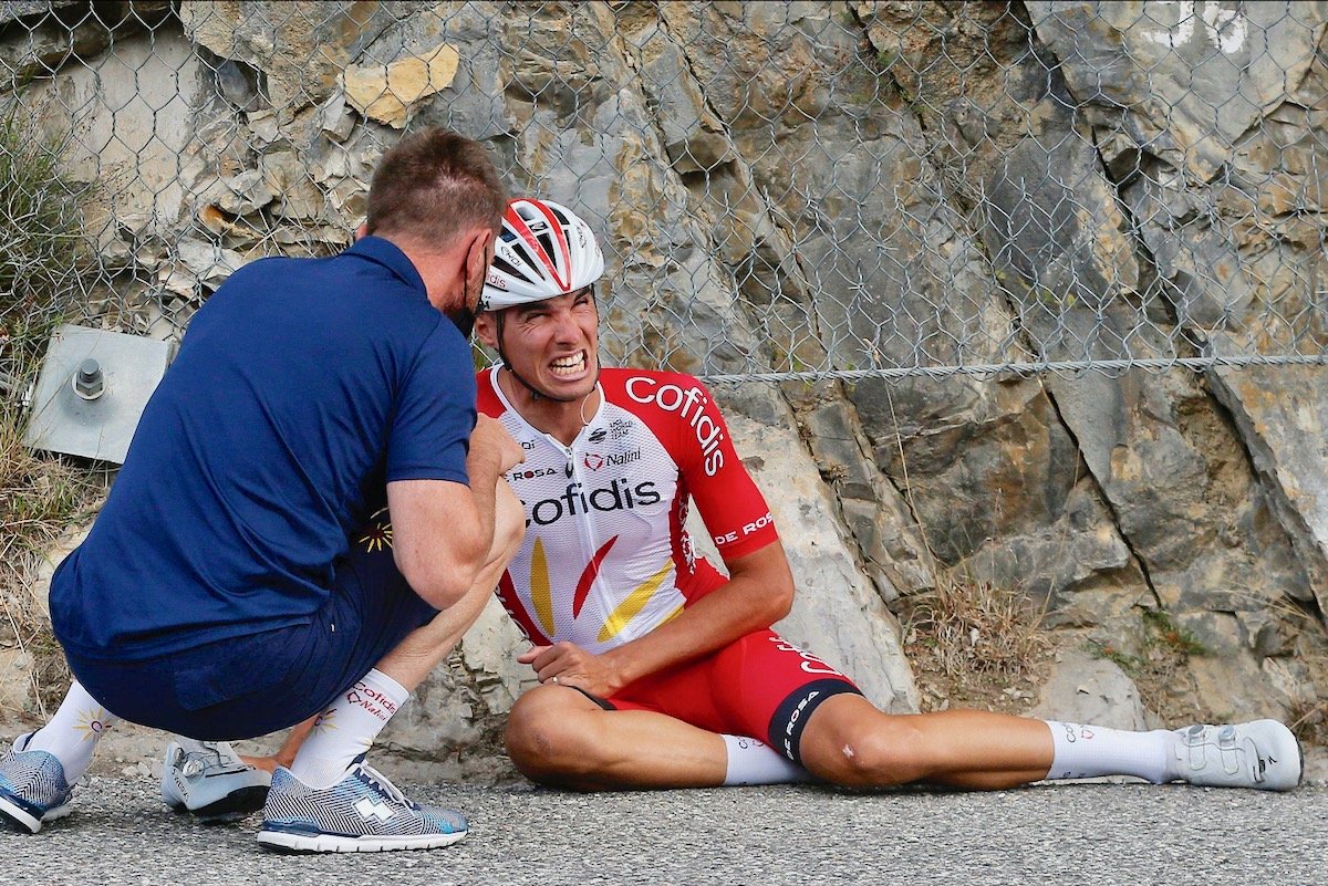 ペレスは肋骨骨折と肺挫傷 気胸の診断 80km Hオーバーの落車で スポエンcycle